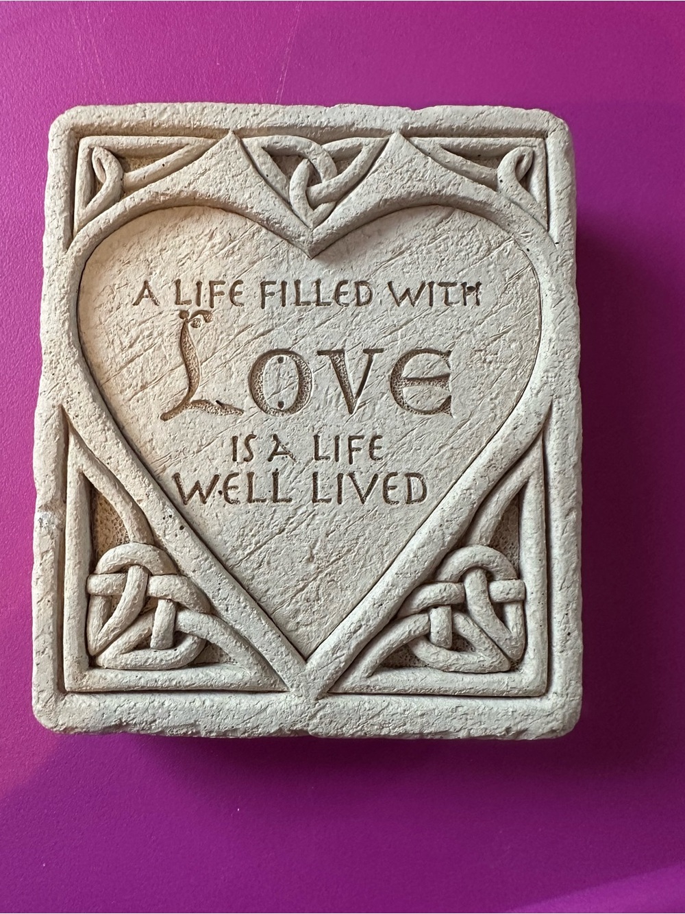 Stone Heart Plaque "A Life Filled With Love" - Neutral Beige